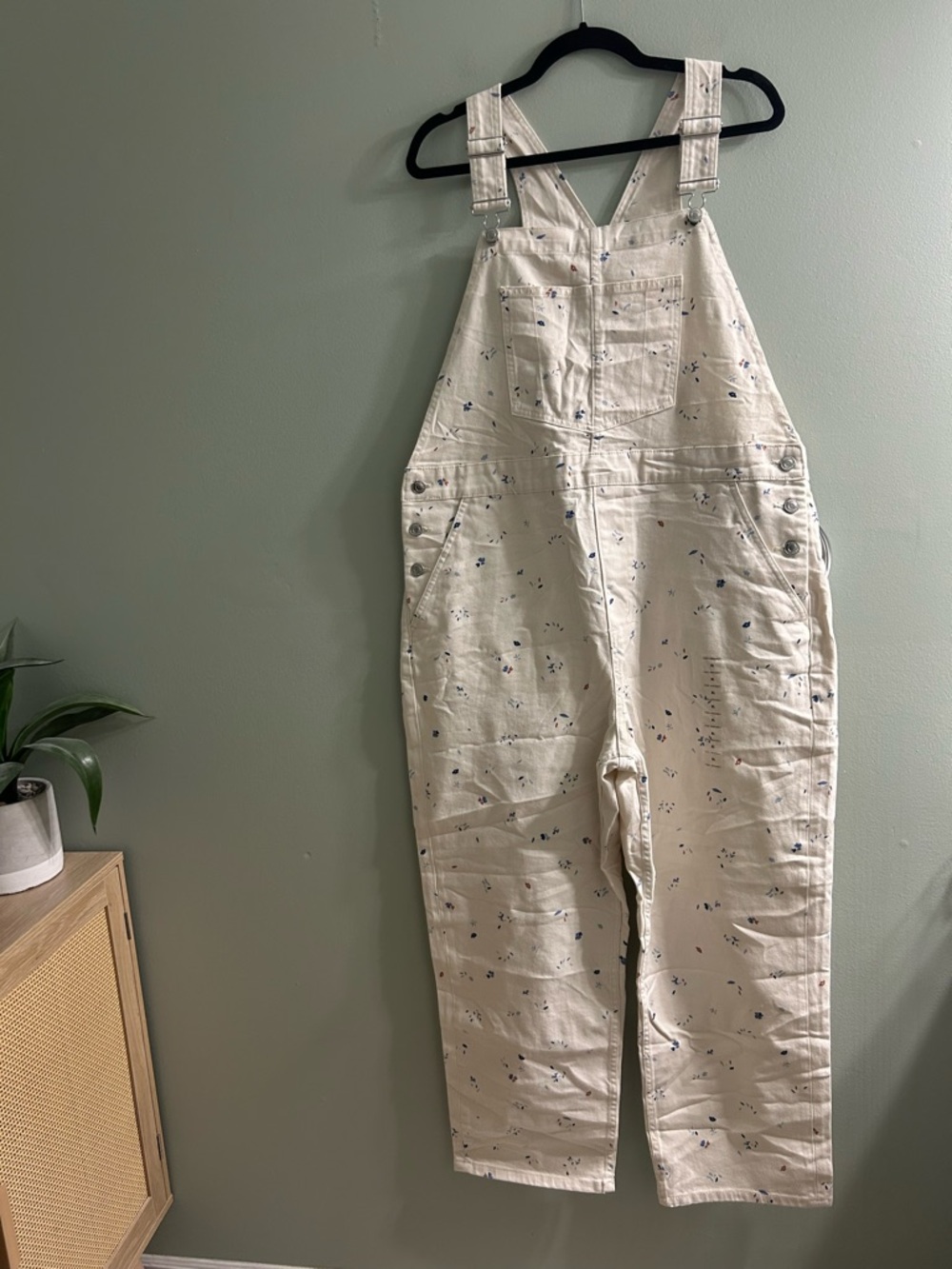 NWOT free assembly floral cream jumpsuit cotton spring overalls